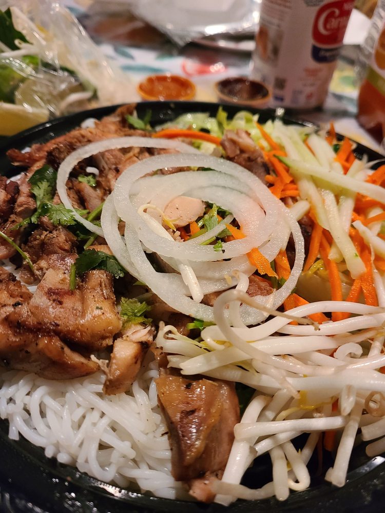 Pho Tai