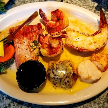 Lazy Lobster Seafood Restaurant 217 Photos 247 Reviews Photo Of Lazy Lobster Seafood Restaurant Key Largo Fl United States Broiled