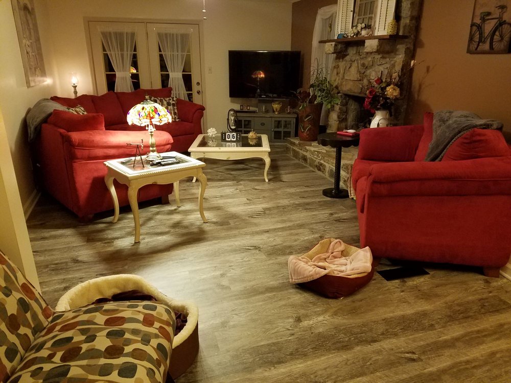 image of business D&M Discount Floors