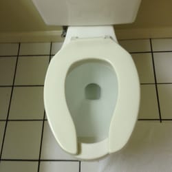 Windsurfer Hotel 10 Photos Hotels 210 N Ocean Blvd Myrtle Photo Of Windsurfer Hotel Myrtle Beach Sc United States Toilet Lid Broken