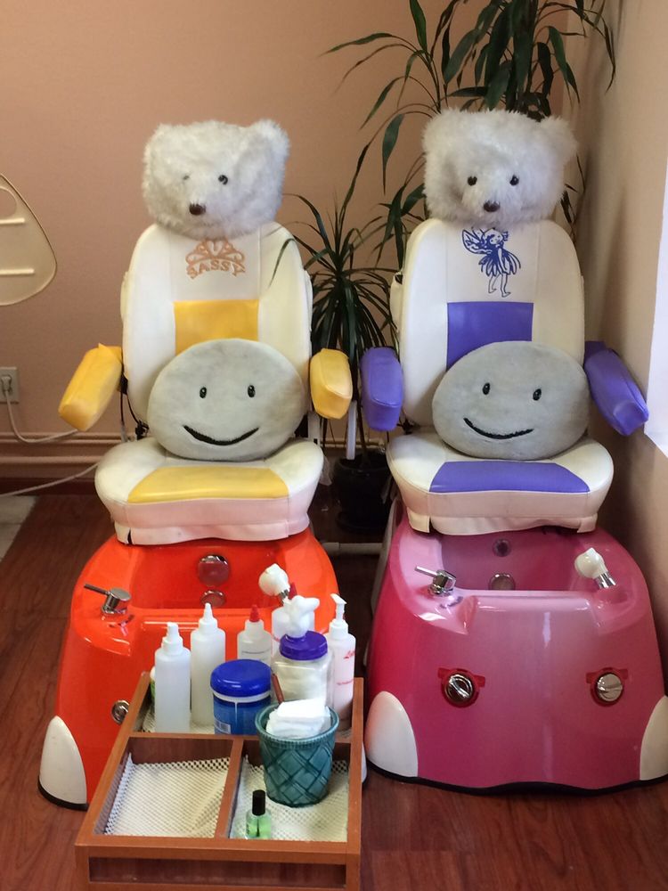 Deluxe Nails & Spa 22 Photos & 64 Reviews Nail Salons 17405 139th