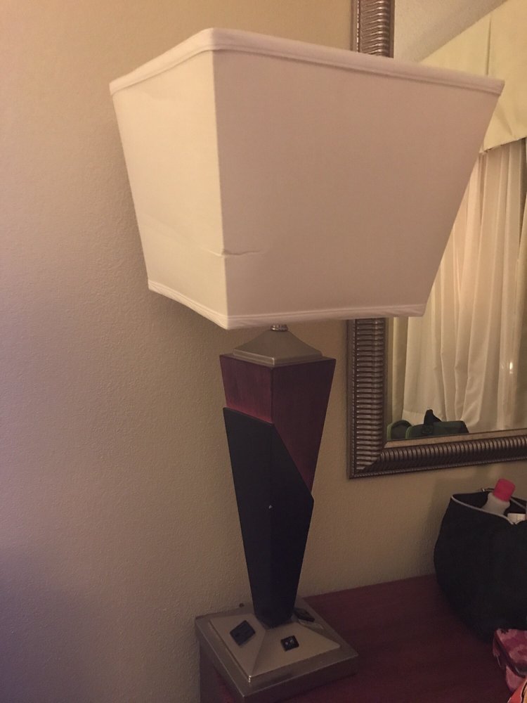 Upside Down Lampshade Yelp Photo Of Hampton Inn Yazoo City Ms United States Upside