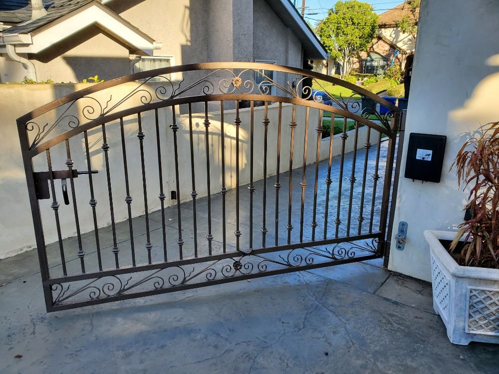 Manhattan Beach Garage Doors and Gates