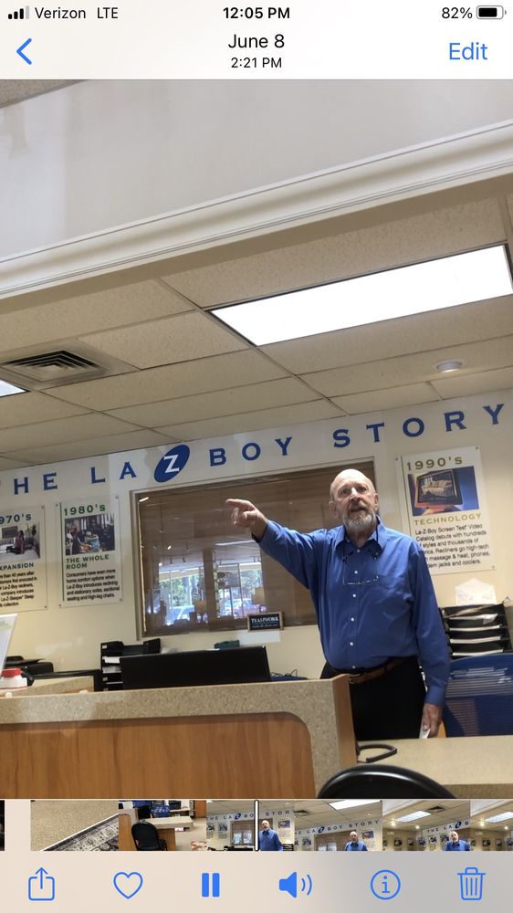 image of business La-Z-Boy Furniture Galleries