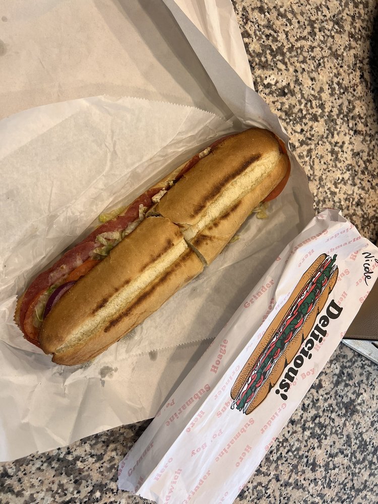 Carlucci's Pizza