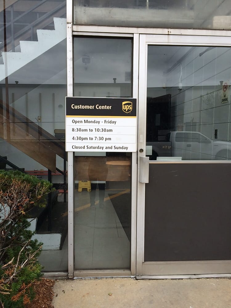 UPS Customer Center 64 Reviews Shipping Centers 76 Arlington St