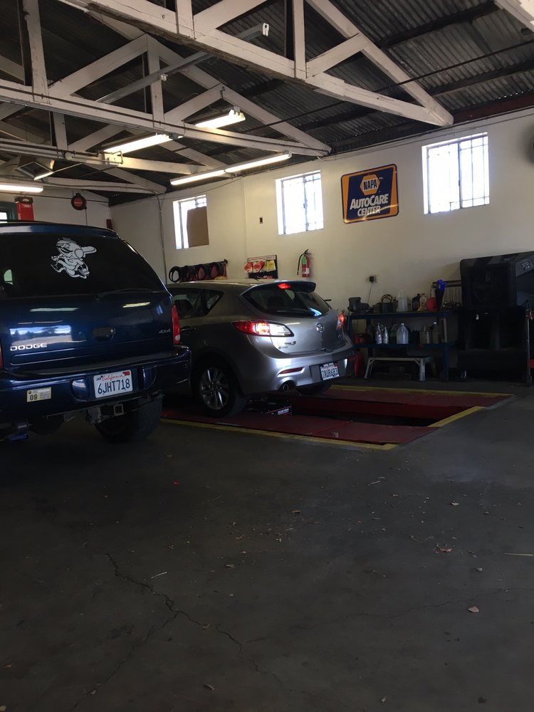 Dave's Auto Repair