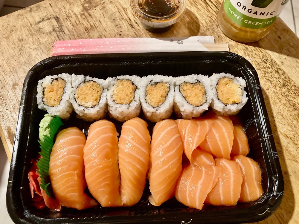 Umi Sushi And Lounge