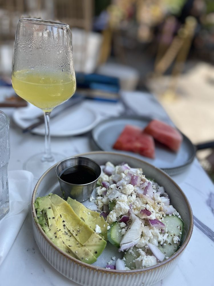 Helena Modern Riviera