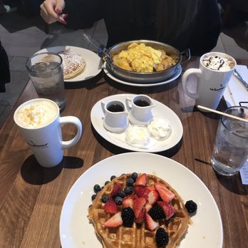 Wildberry Pancakes And Cafe 1332 Photos 1281 Reviews Breakfast Photo Of Wildberry Pancakes And Cafe Schaumburg Il United States