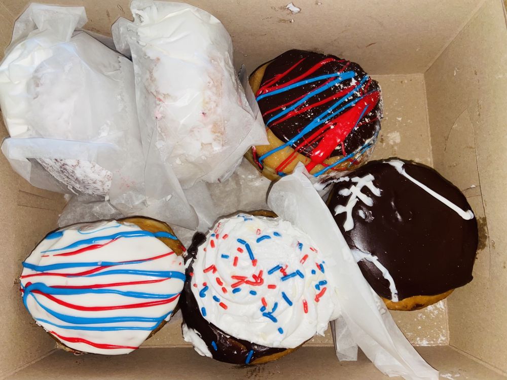Paula's Donuts