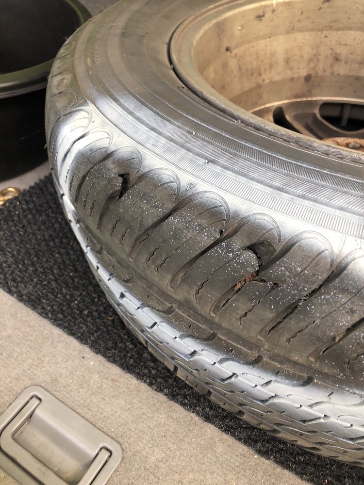 Les Schwab Tire Center