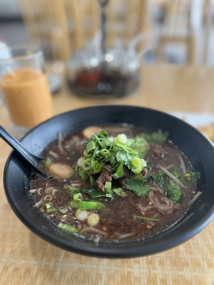 Hollywood Noodle Hollywood Noodle