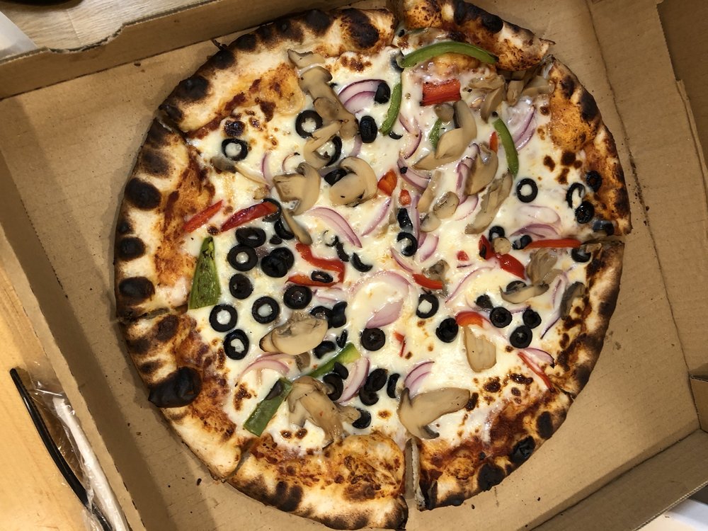 Alfredo's Gelato Pizza Cannoli & Café Alfredo's Gelato Pizza Cannoli & Café