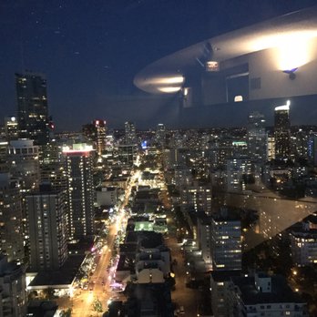 Vancouver BC Fine Dining - Cloud 9 Revolving Restaurant