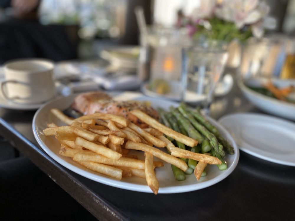 Tony & Joe's Seafood Place