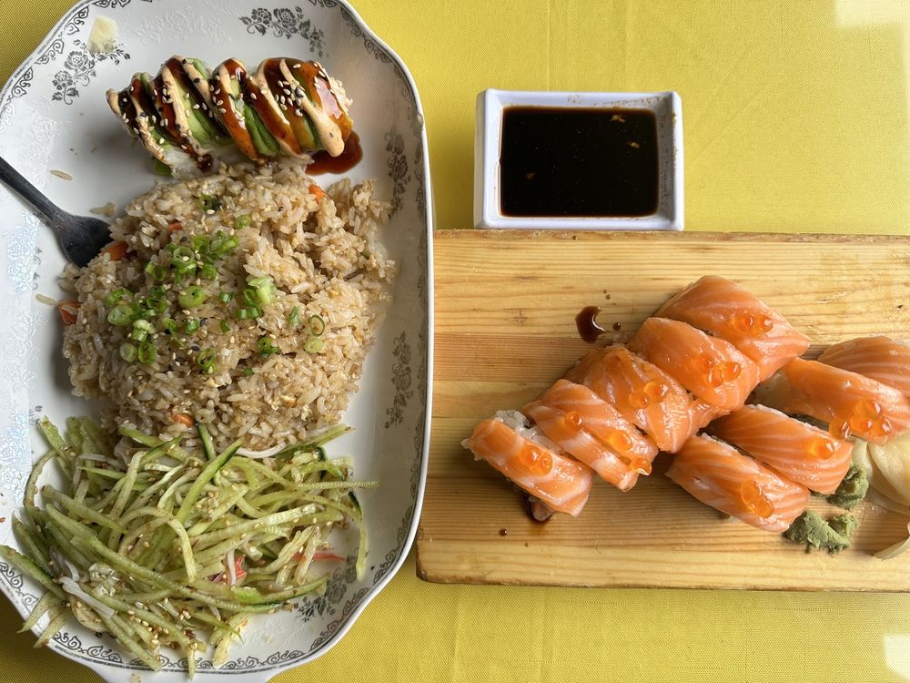 Fujiyama Sushi & More