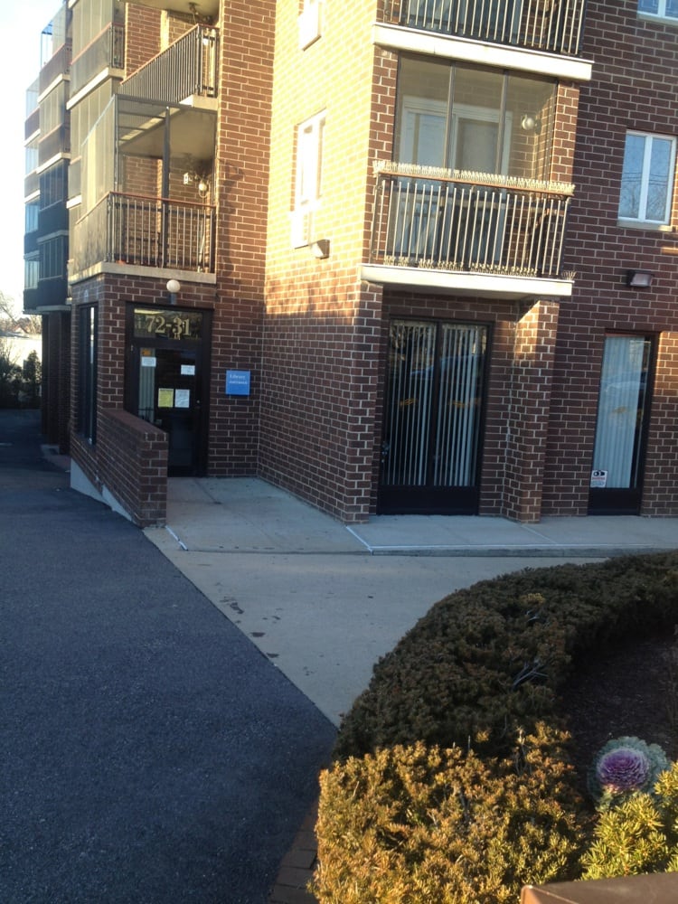 Queens Borough Public Library Middle Village Libraries 7231