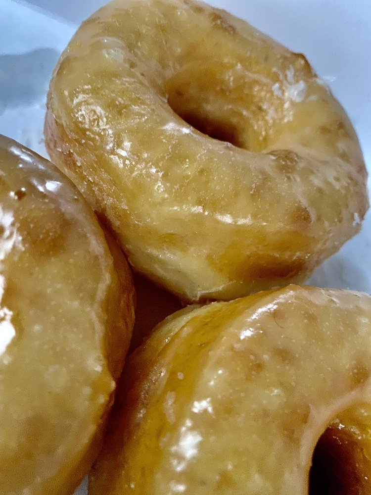 Dee Dee's Donuts