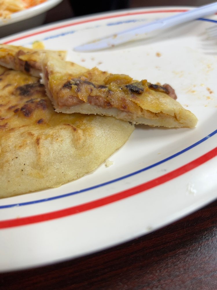 Pupuseria y Restaurante La Limeña