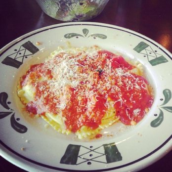 Olive Garden Italian Restaurant 21 Photos Reviews Photo Of Olive Garden Italian Restaurant Birmingham Al United States Mezzaluna Ravioli