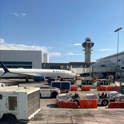 user provided Amazing Travel & Visa photo