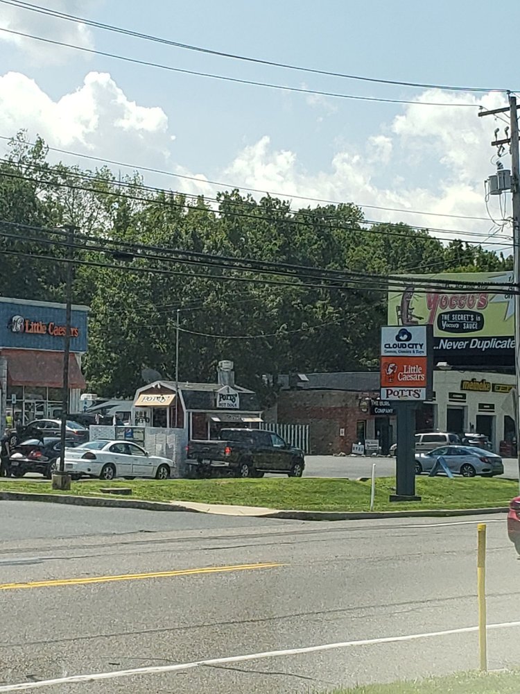 Pott's Hot Dogs