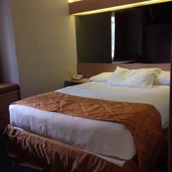 Center Way Hotel Hotels 225 Crestmount Ave Tonawanda Ny Photo Of Center Way Hotel Tonawanda Ny United States Queen Size