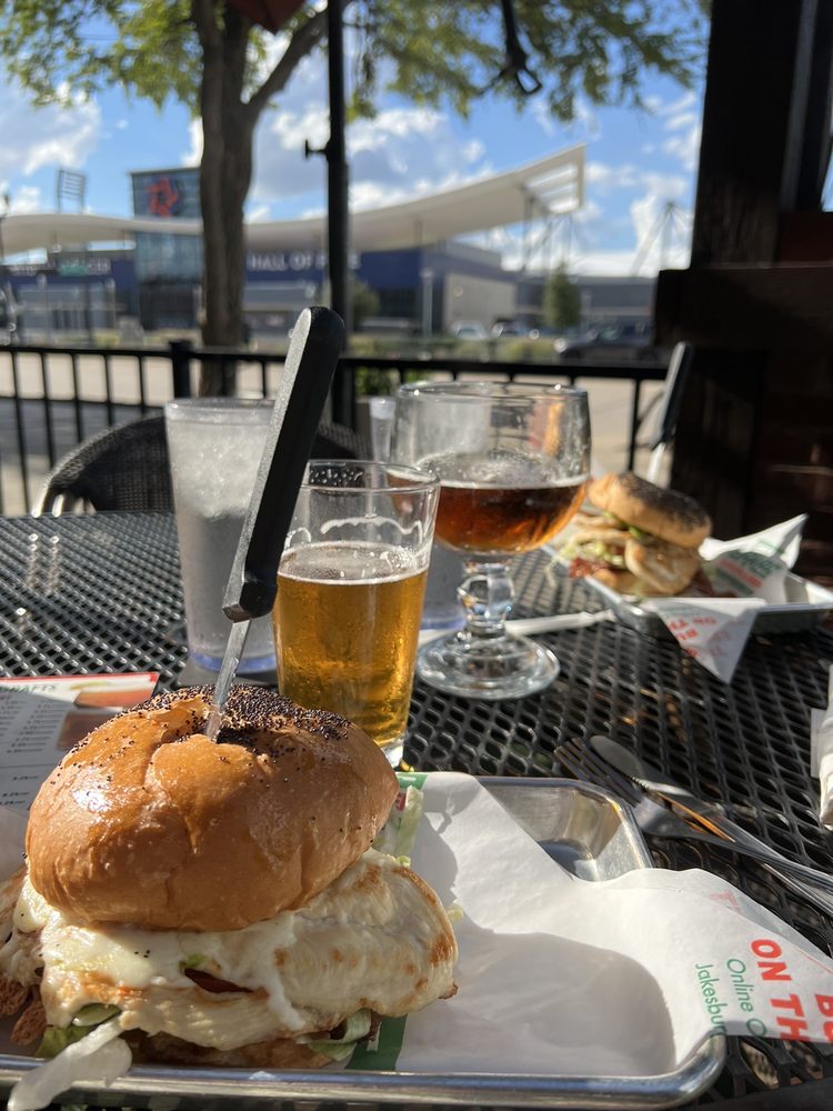 Jakes Burgers and Beer