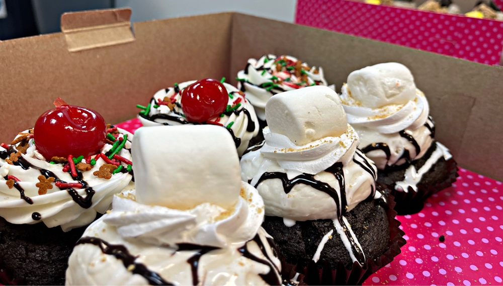 Smallcakes Cupcakery And Creamery