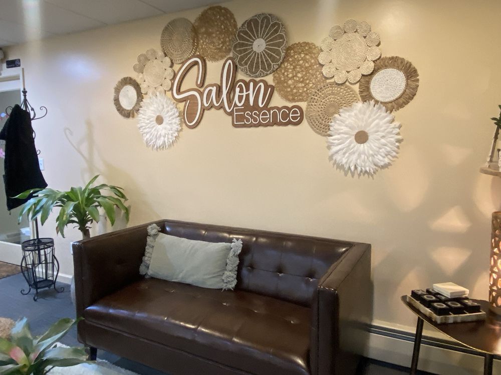 Salon Essence