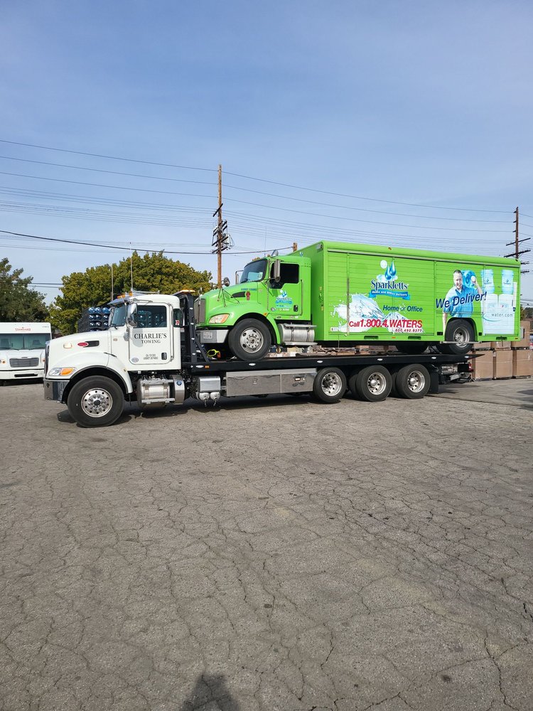 Charlie's Towing