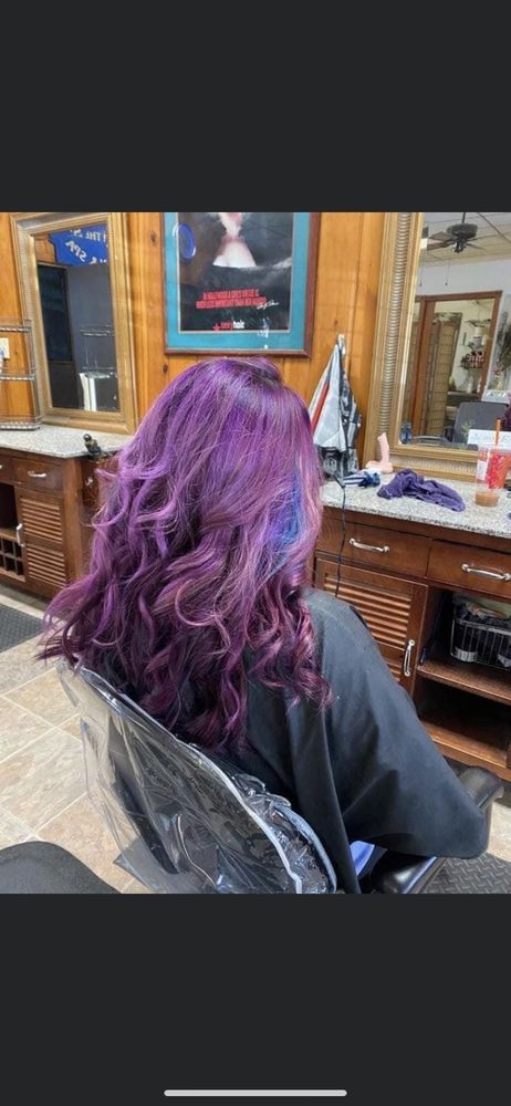 Hair Elegance between the Locks
