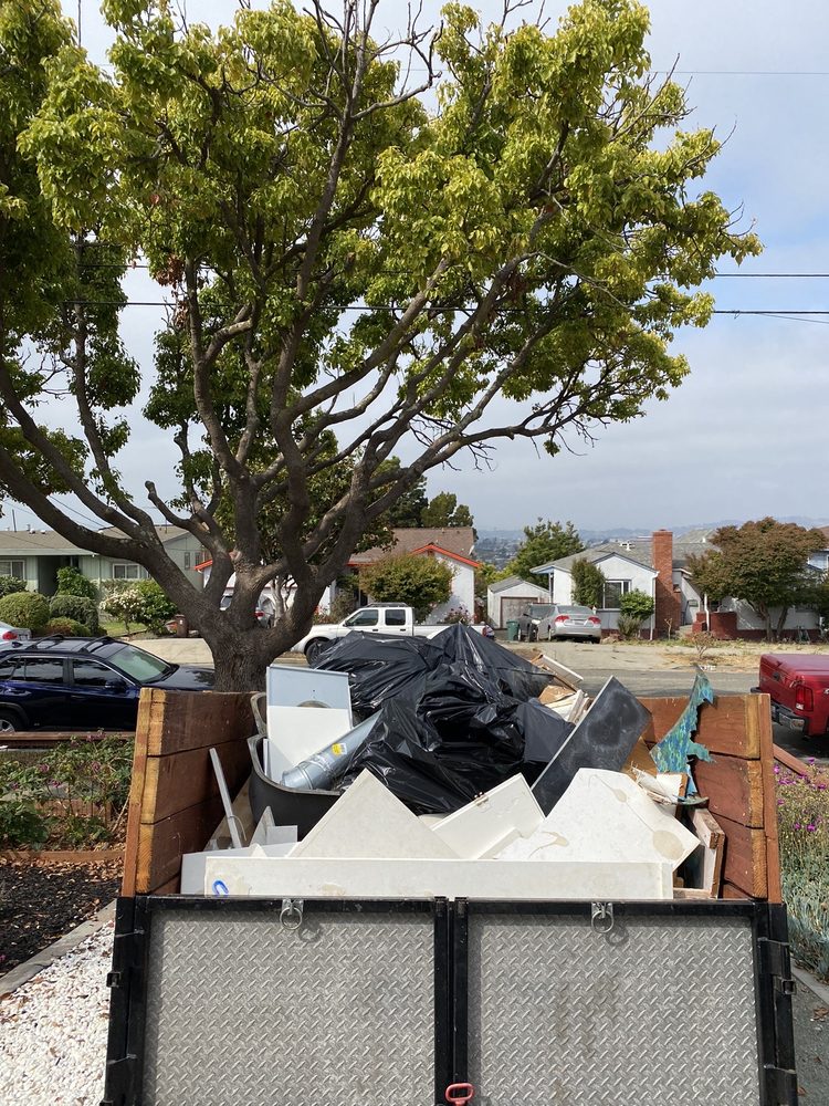 PB Hauling And Junk Removal