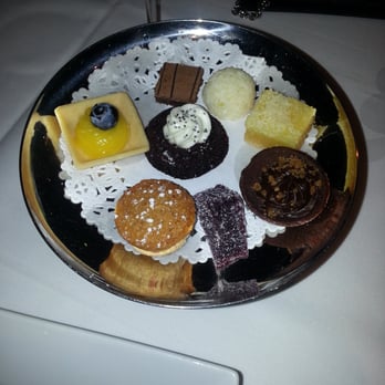 Complimentary assorted cookies