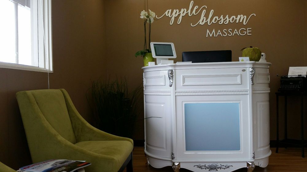 Apple Blossom Massage 17 Reviews Reflexology 2151 NW Fillmore Ave