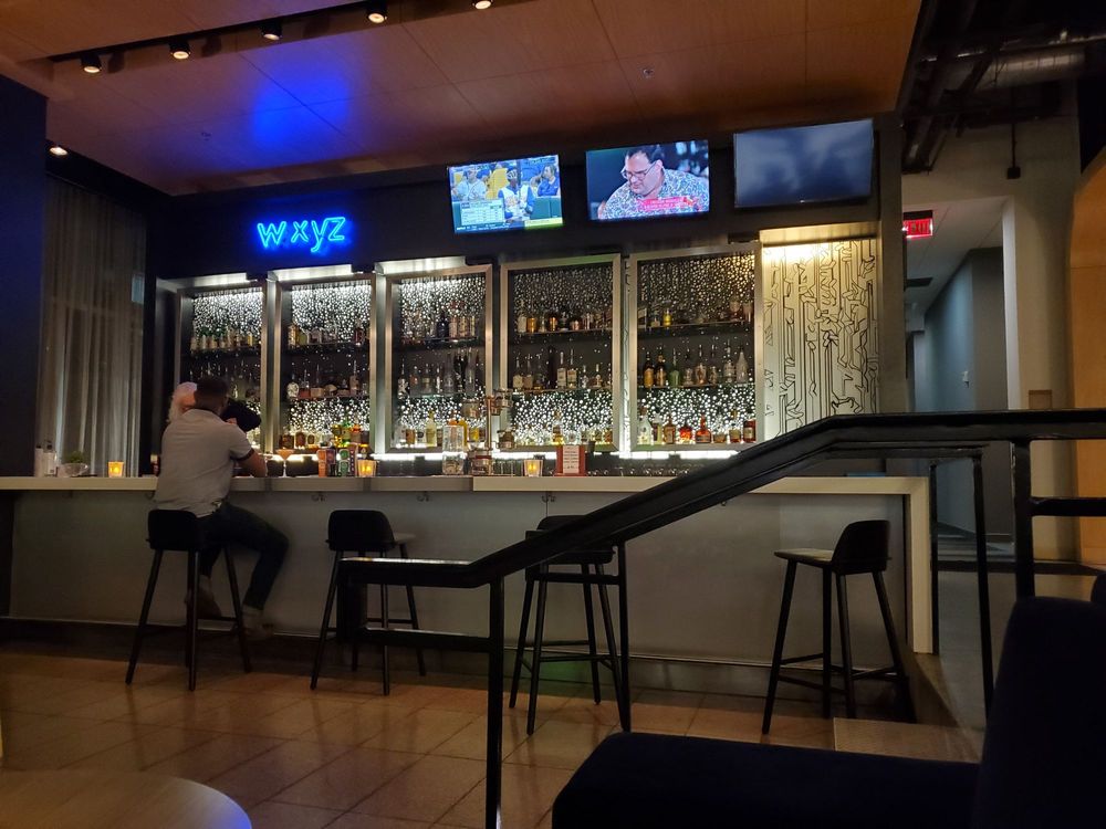 W XYZ Bar