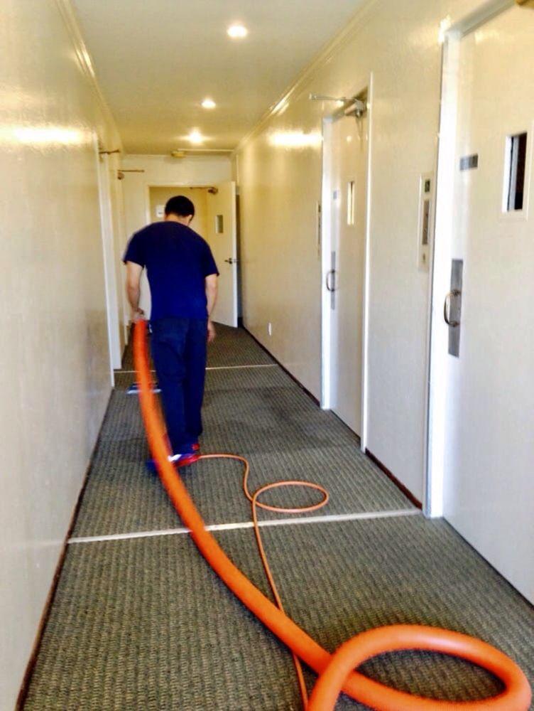 Lazos Cleaning Solutions