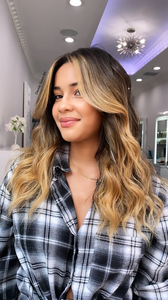 Davida Salon