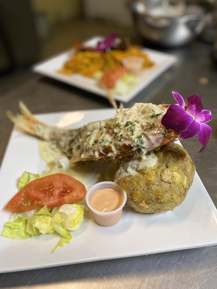 Raices Latin & International Cuisine