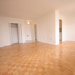 Sandringham Apartments 12 Goldfinch Court Willowdale Toronto Photo Of Sandringham Toronto On Canada