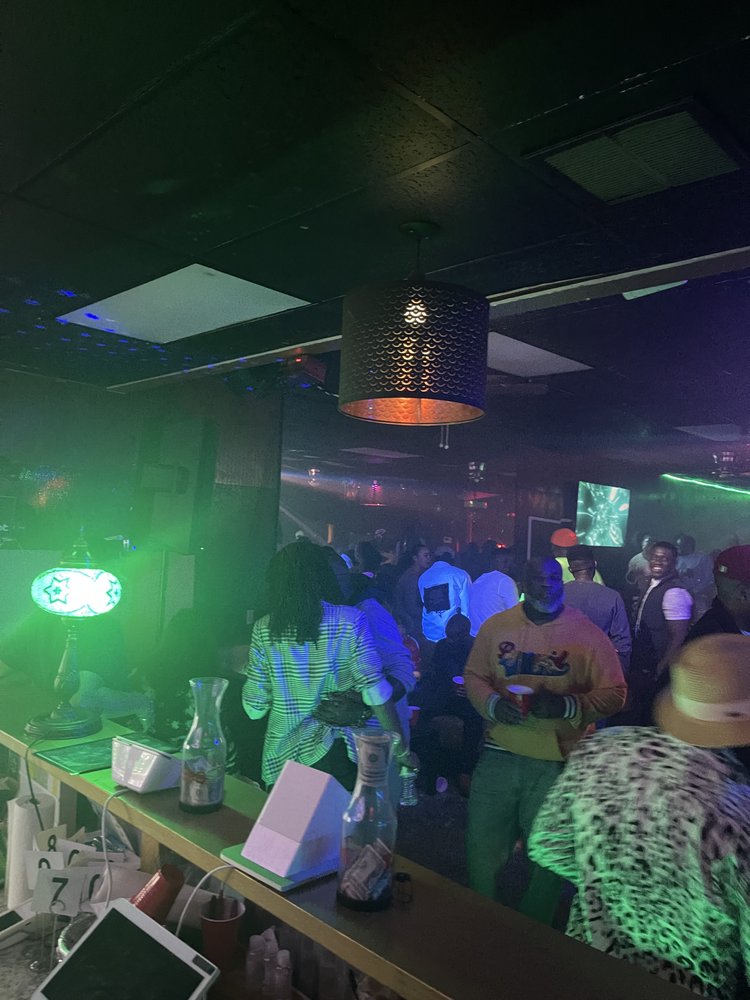 Zola Hookah lounge