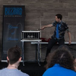 Magician 174 Photos 75 Reviews Performing Arts 7521 Edinger Photo Of Magician Huntington Beach Ca United States Performing For Blizzard Entertainment