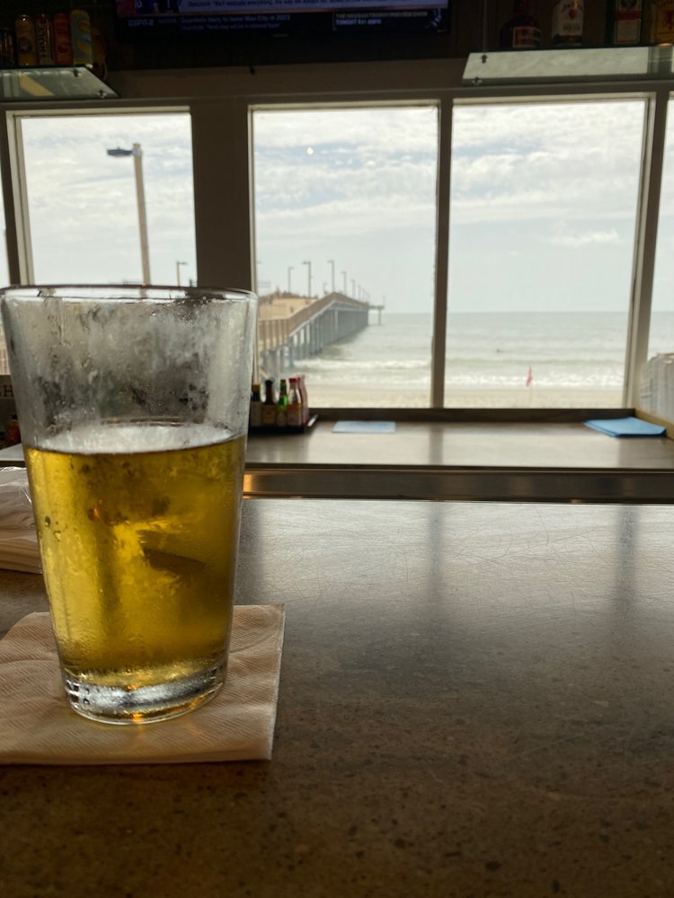 Southern Tide Bar & Grille