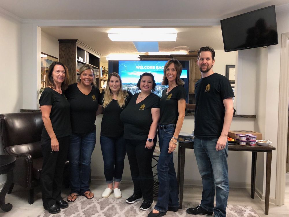 image of business DeFont Family Dental