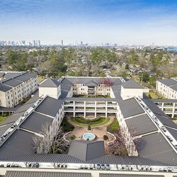 Cullen Oaks 26 Photos Apartments 4600 Blvd Macgregor Photo Of Cullen Oaks Houston Tx United States Courtyard