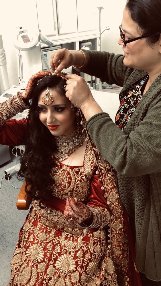 Apartment Wolf For RentFox Trails Apartment Homes 6300 Roundrock