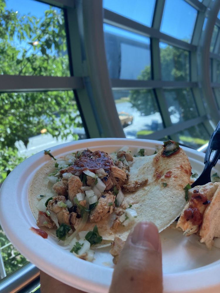 Una Mas Mexican Grill