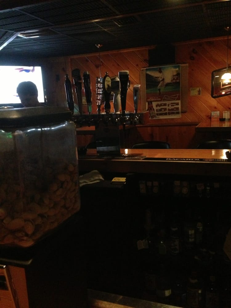 Carey's Pub