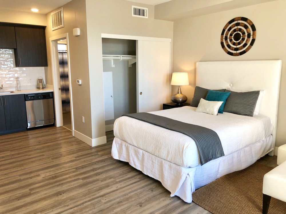 Amo Apartments